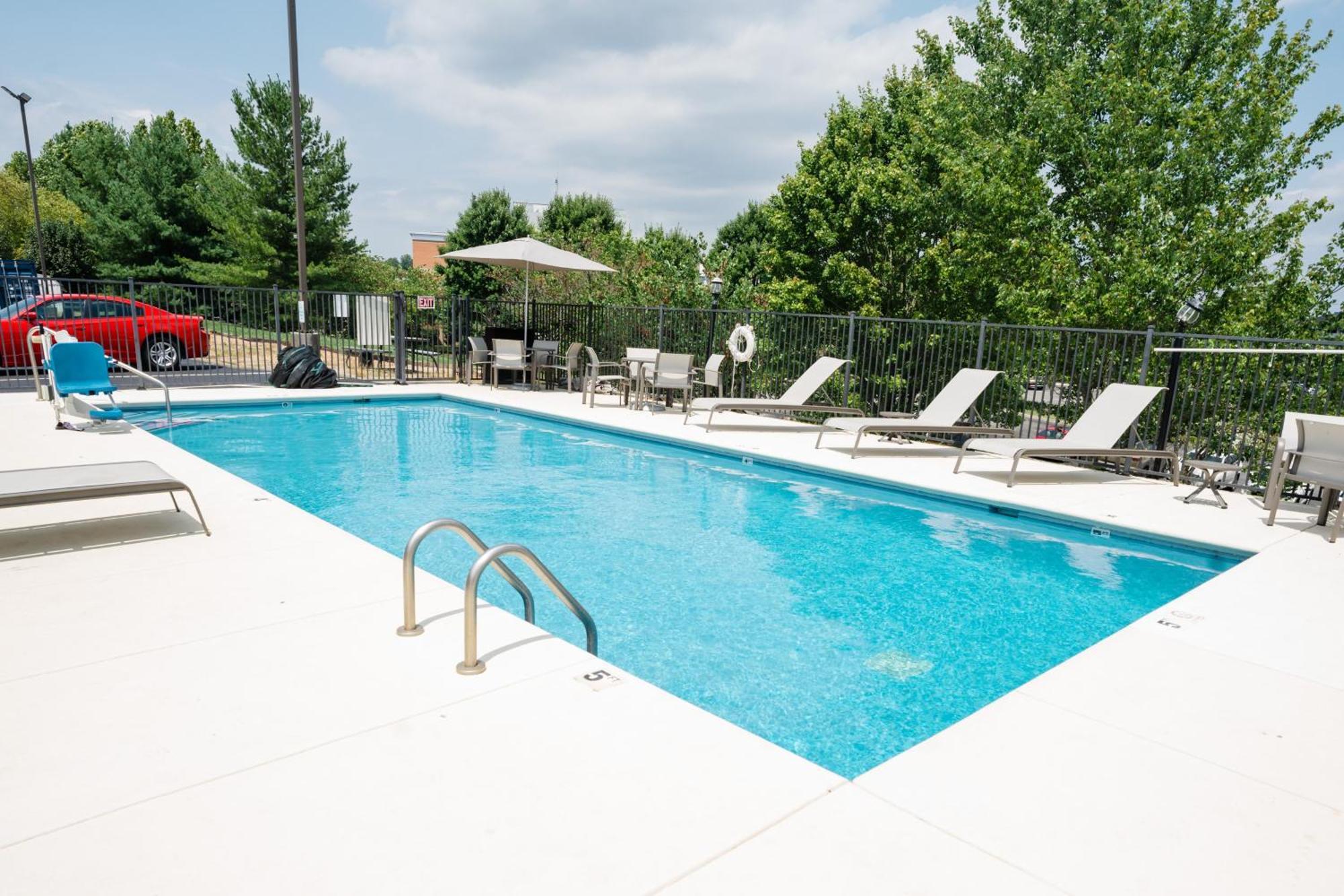 Holiday Inn Express Hotel & Suites Knoxville-North-I-75 Exit 112 By Ihg Luaran gambar
